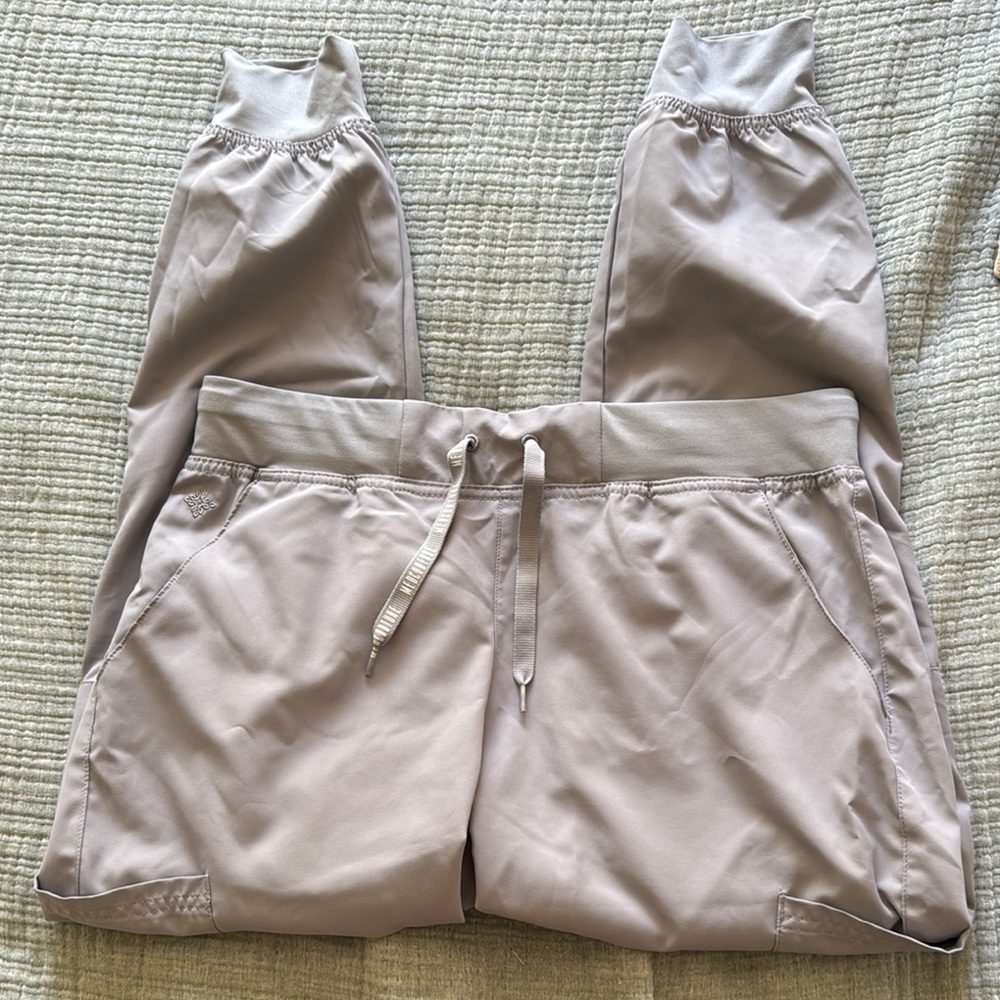 Med couture insight jogger scrubs